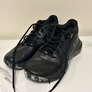 Under Armour Lockdown 7 Black Basketball Shoes Men’s Size 9.5 Women’s Size 11‎